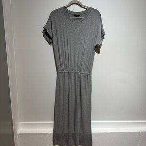 NWT. Banana Republic Factory Gray Midi Dress. Size Medium